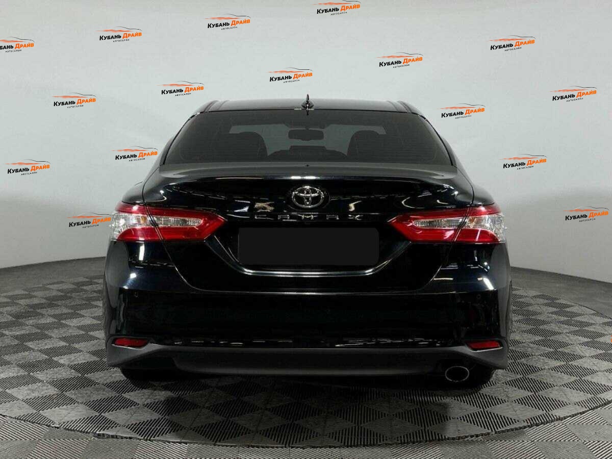 Toyota Camry 2019 года с пробегом. Фото: #4