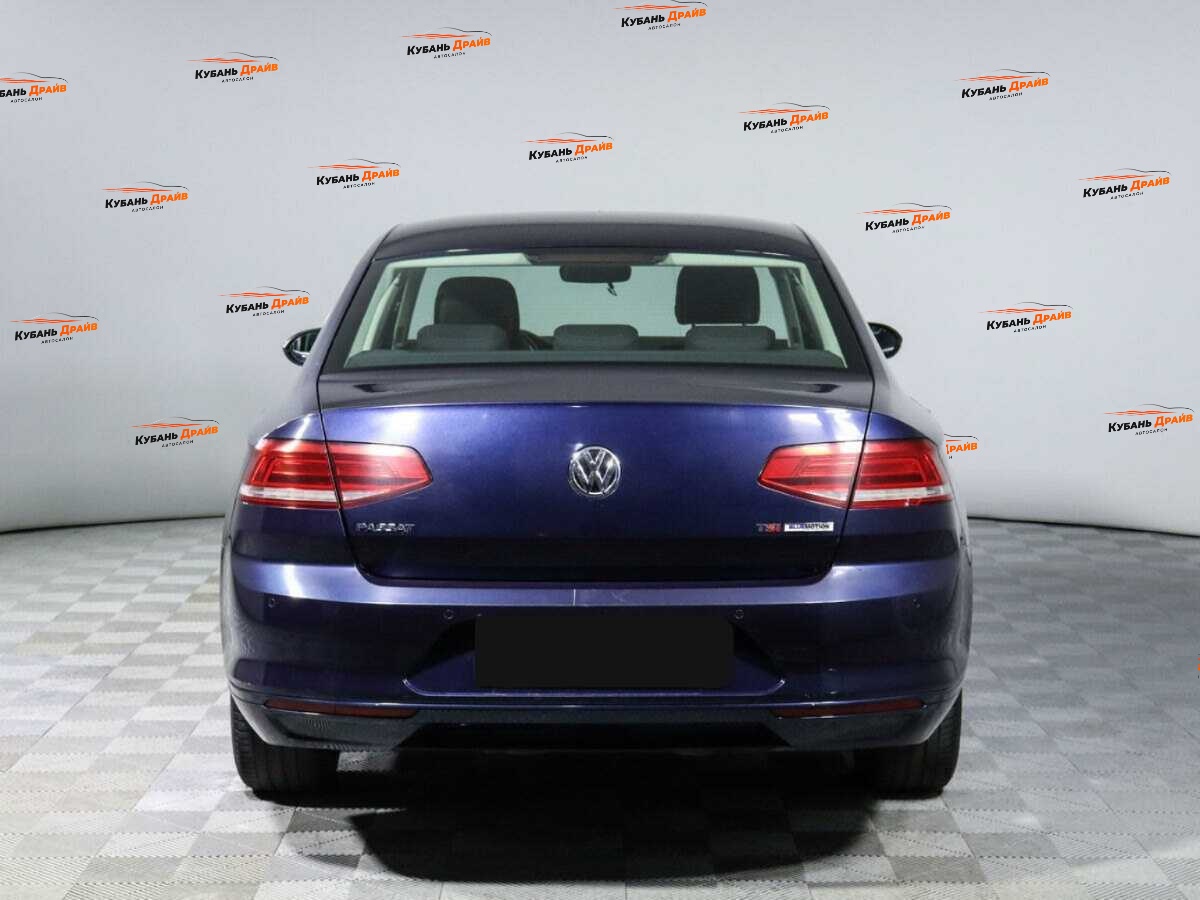 Volkswagen Passat 2016 года с пробегом. Фото: #4