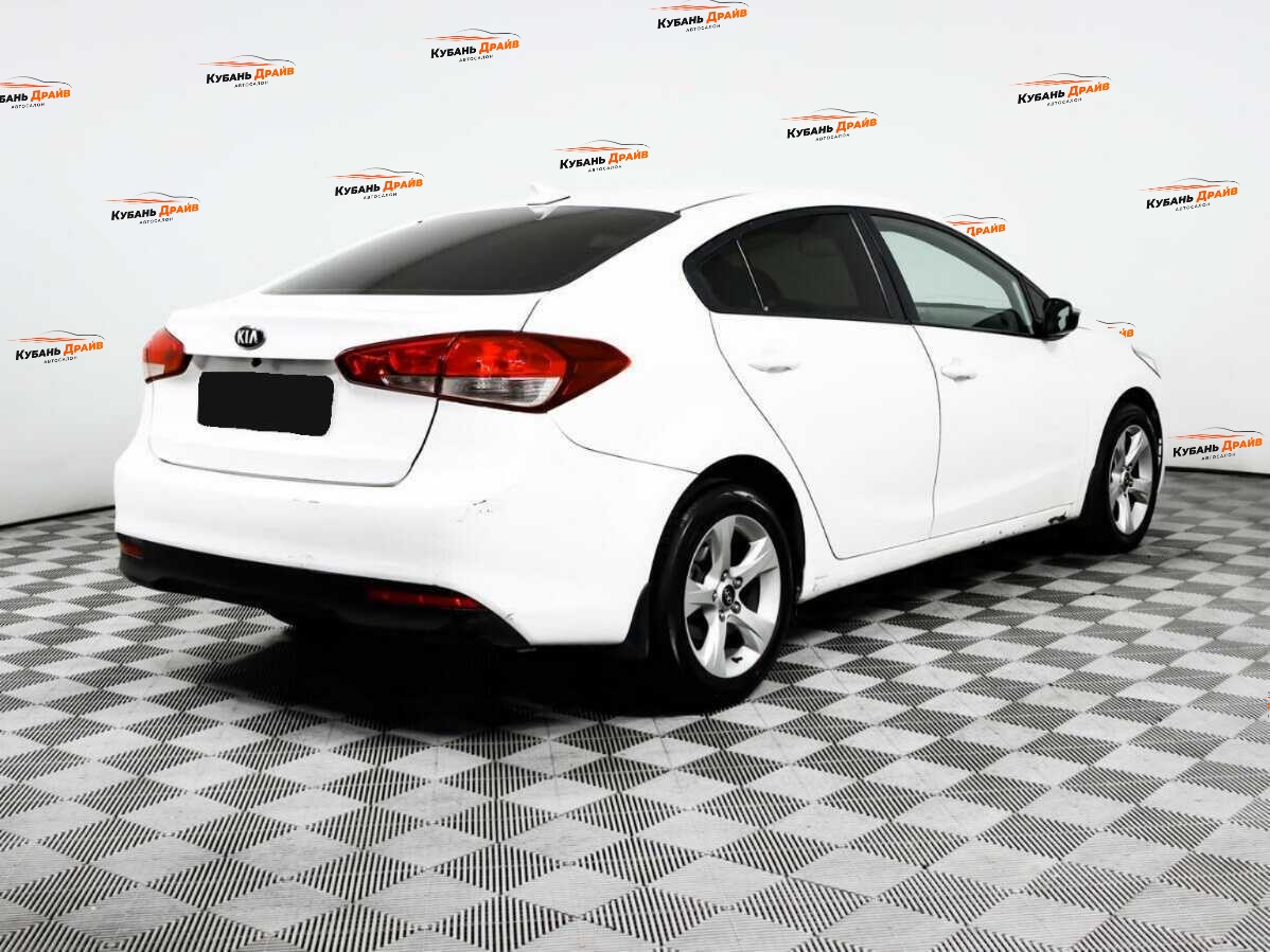 Kia Cerato 2017 года с пробегом. Фото: #4