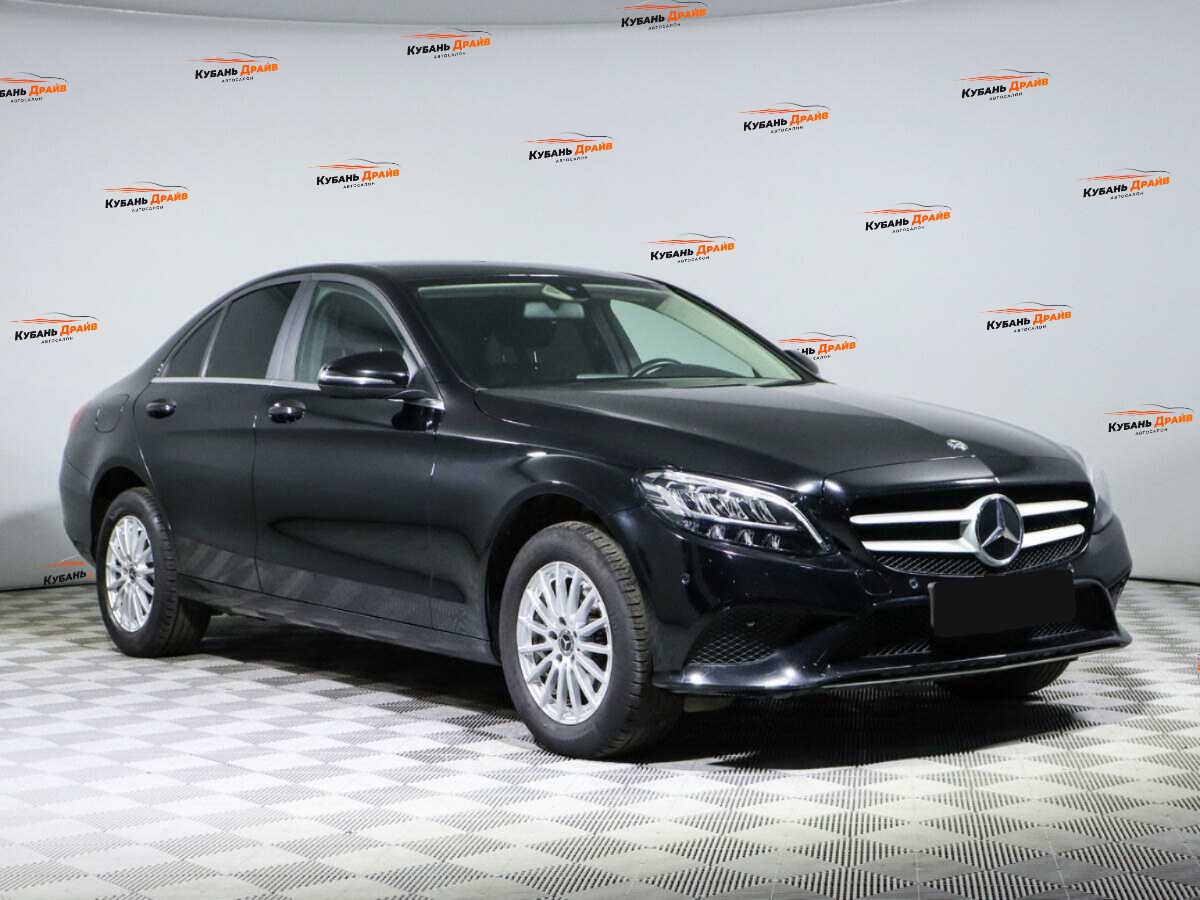 Mercedes-Benz C-Класс 2018 года с пробегом. Фото: #2