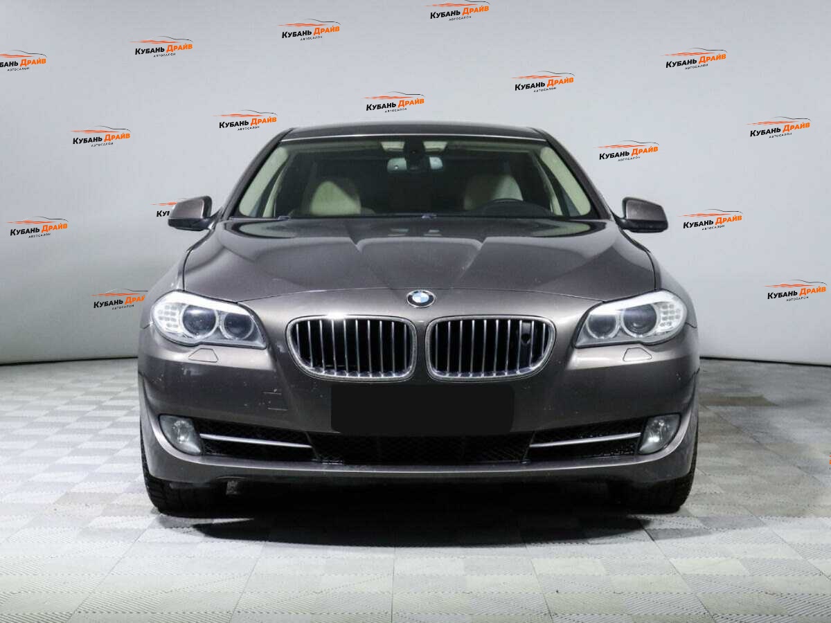 BMW 5 серии 2012 года с пробегом. Фото: #1