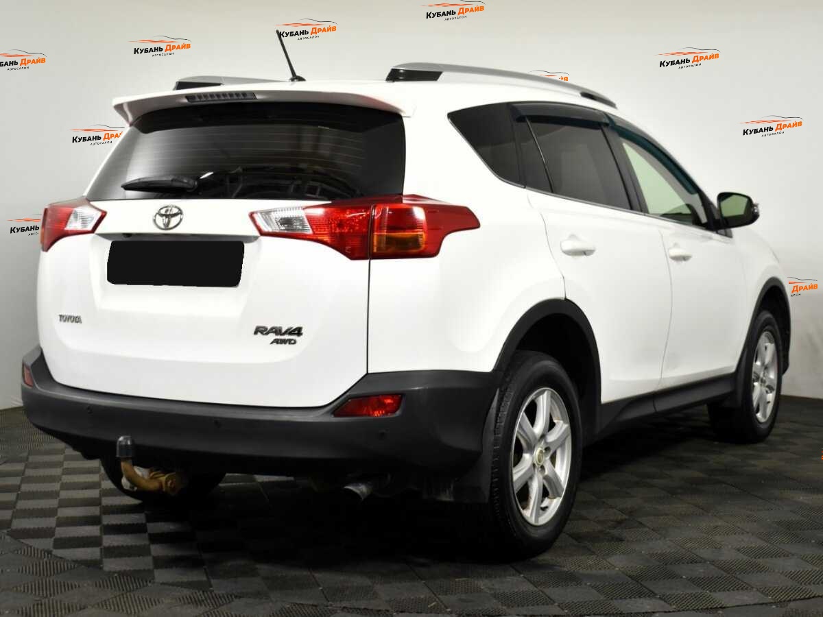 Toyota RAV4 2015 года с пробегом. Фото: #3