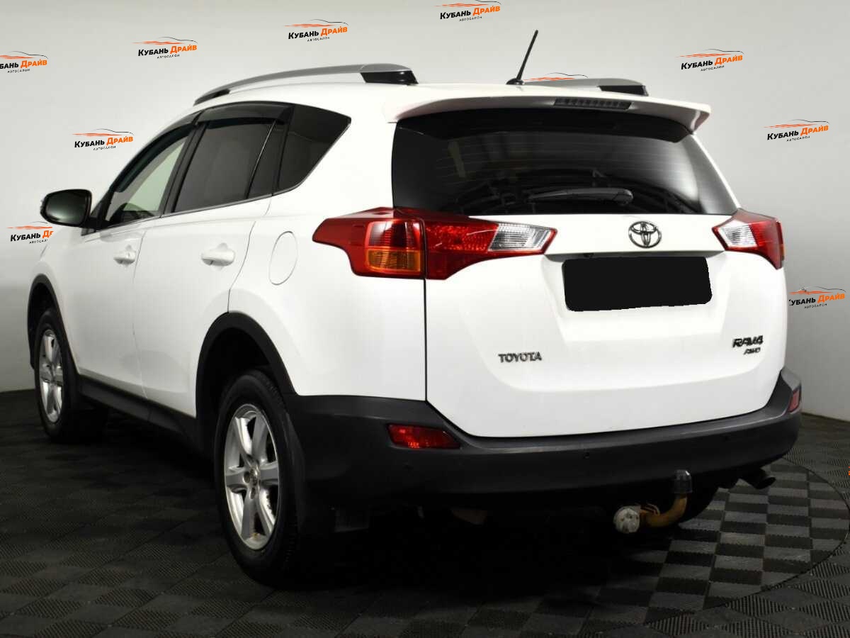 Toyota RAV4 2015 года с пробегом. Фото: #5