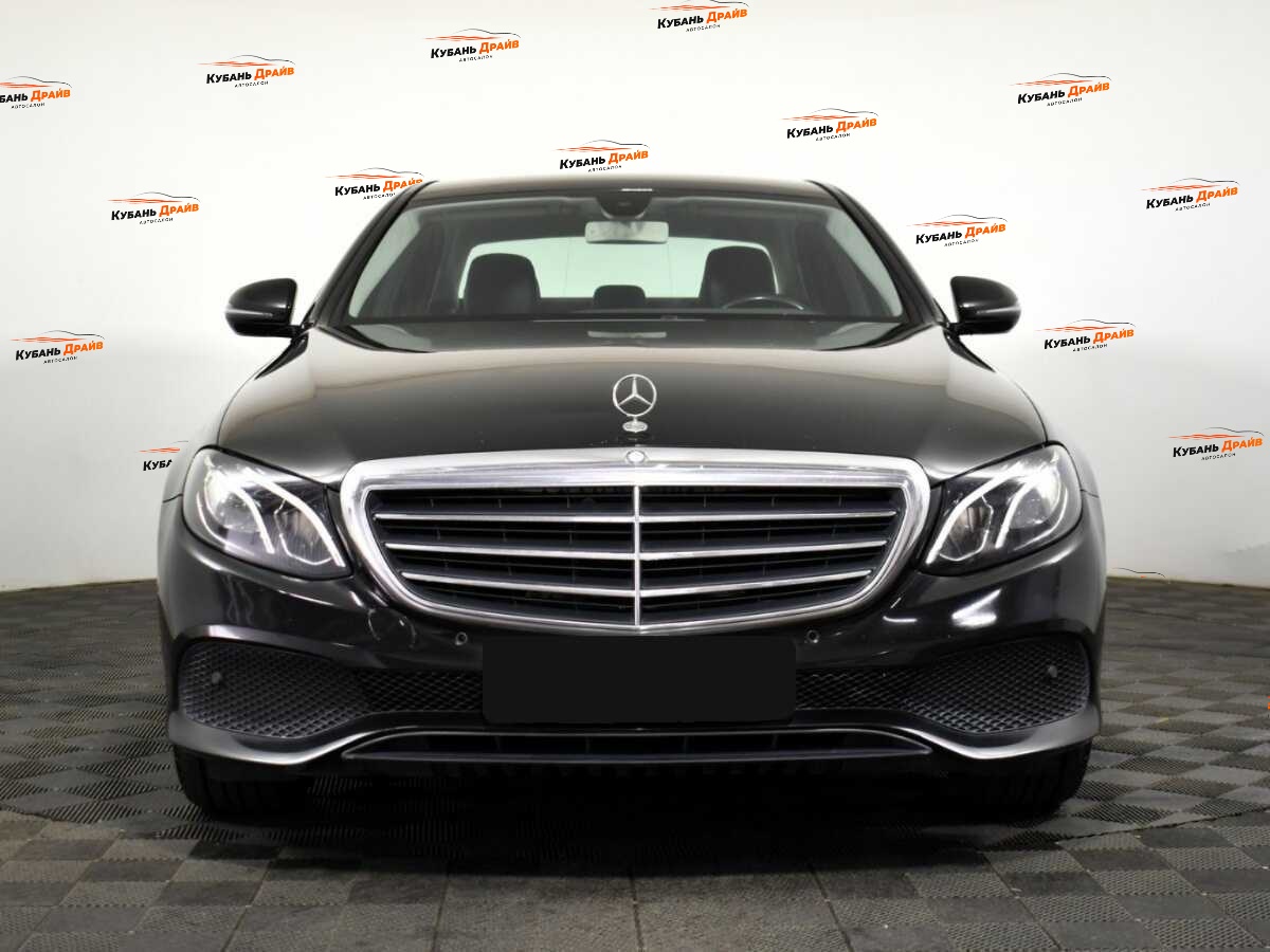 Mercedes-Benz E-Класс 2016 года с пробегом. Фото: #1