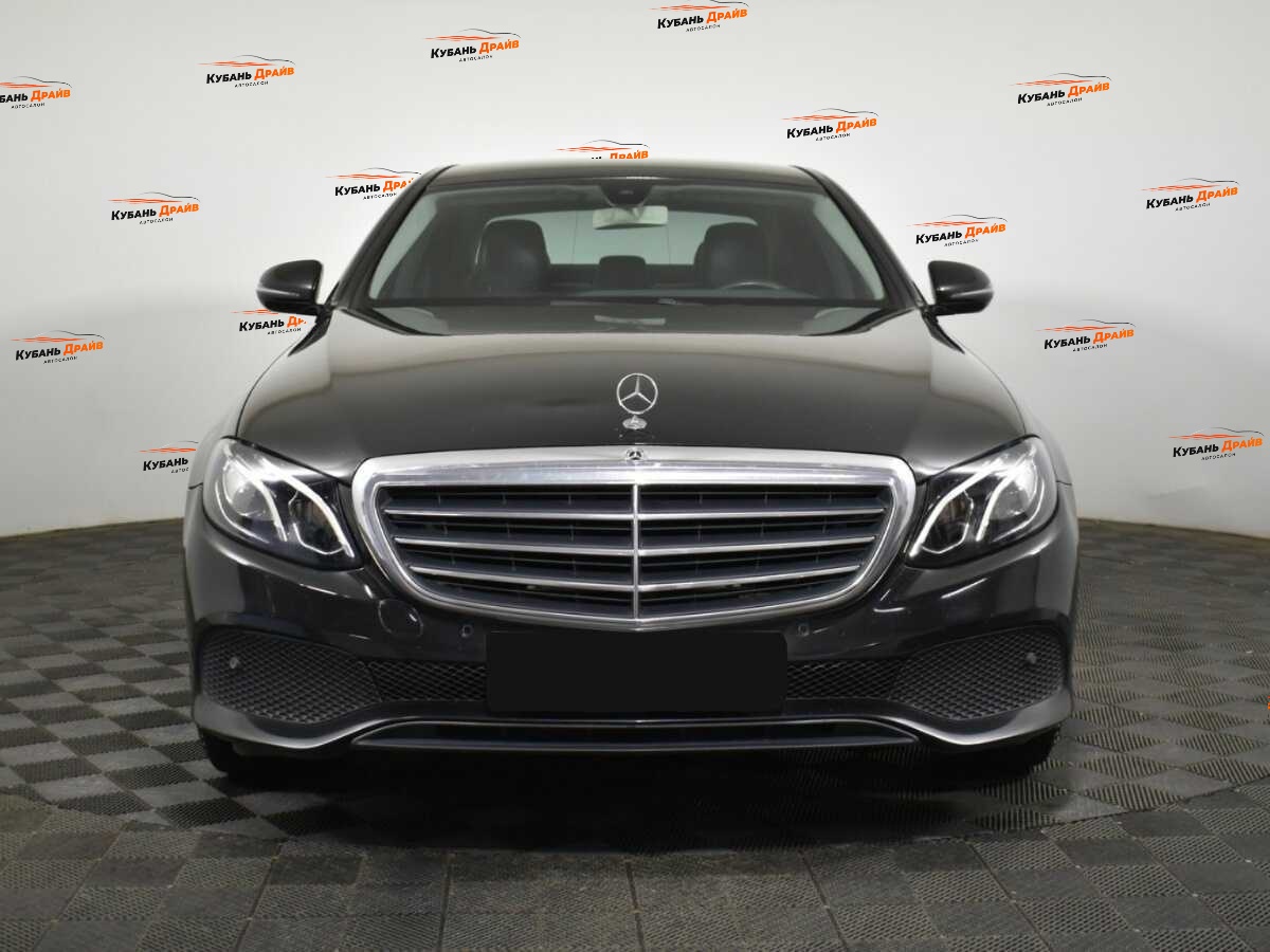 Mercedes-Benz E-Класс 2018 года с пробегом. Фото: #1