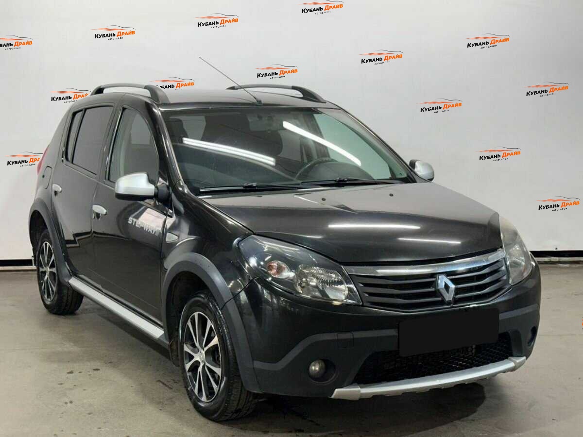 Renault Sandero 2012 года с пробегом. Фото: #2