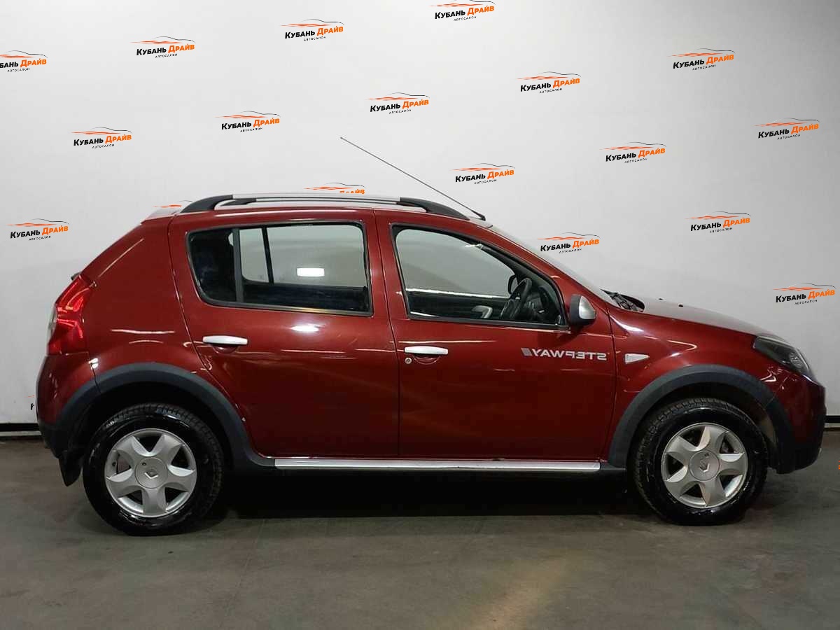 Renault Sandero 2012 года с пробегом. Фото: #3