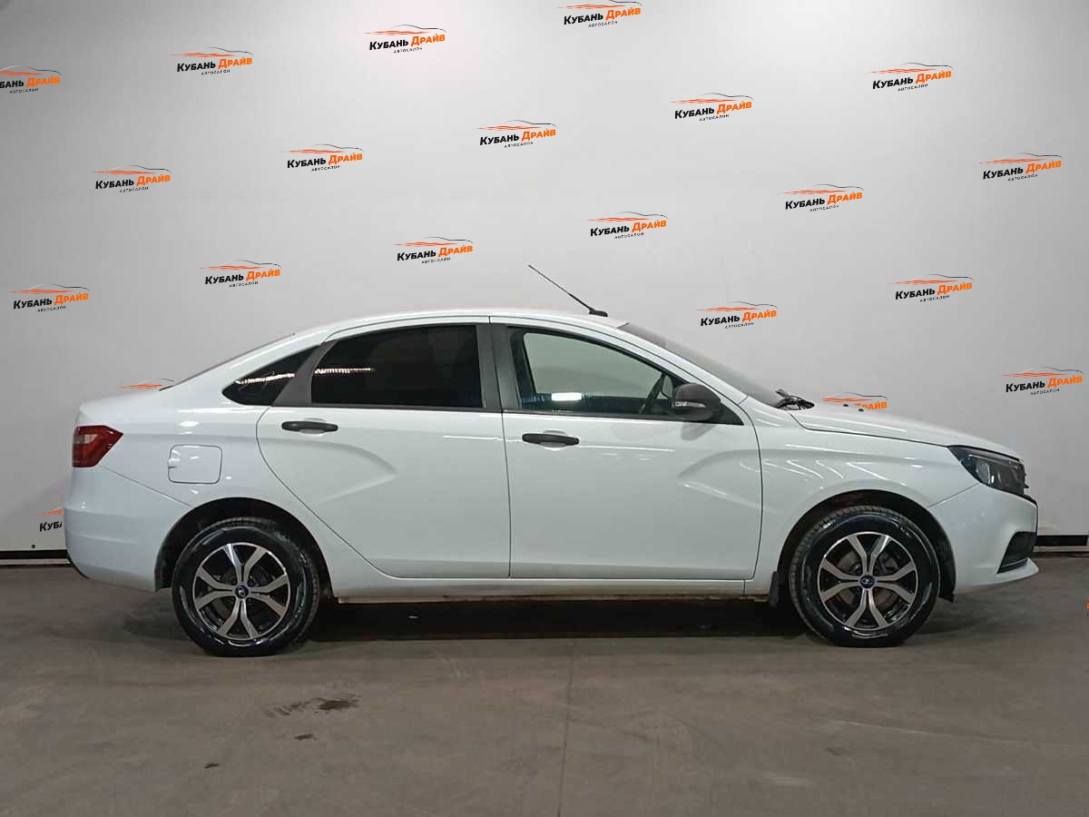 Lada (ВАЗ) Vesta 2016 года с пробегом. Фото: #3