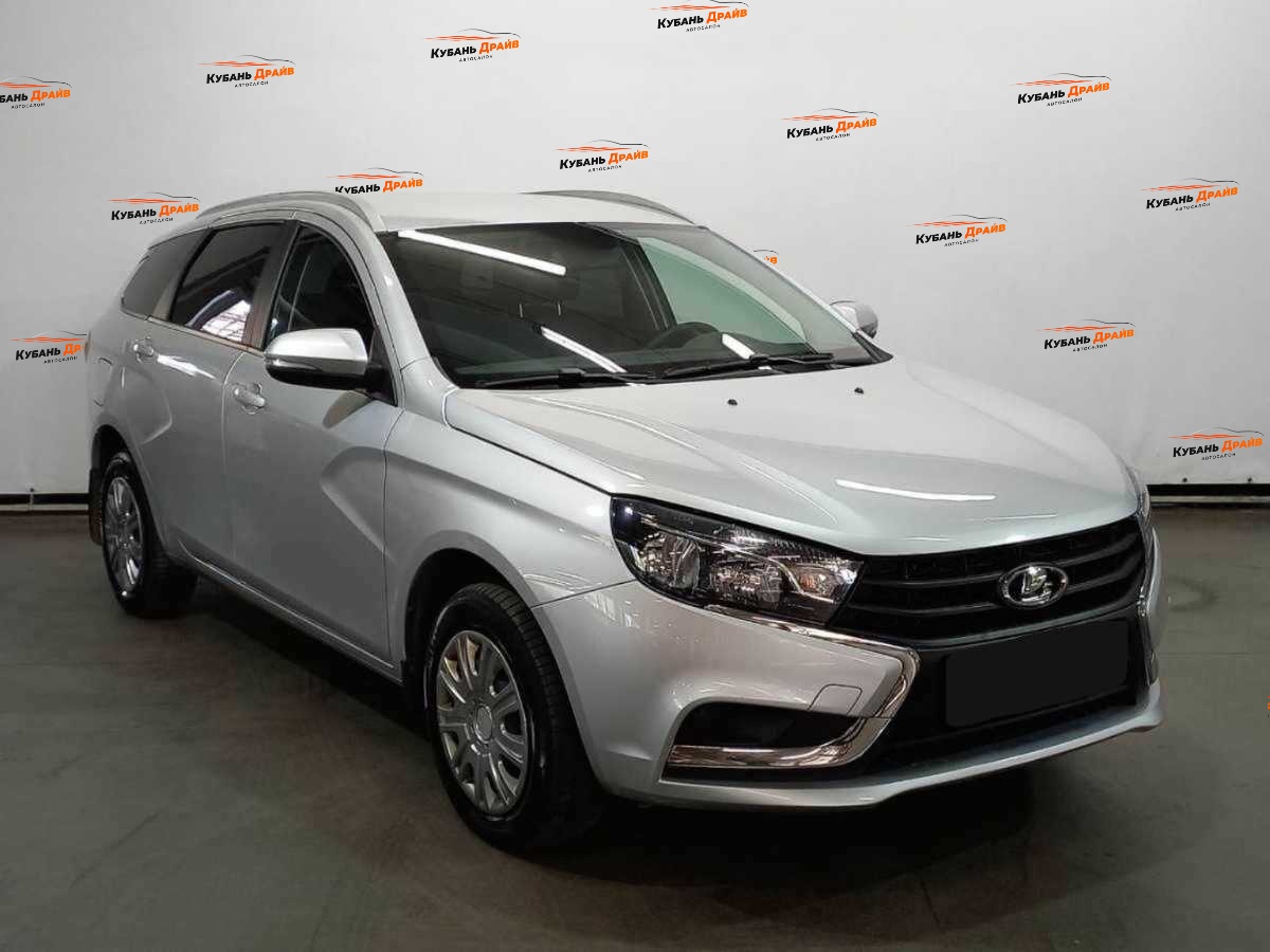 Lada (ВАЗ) Vesta 2021 года с пробегом. Фото: #2