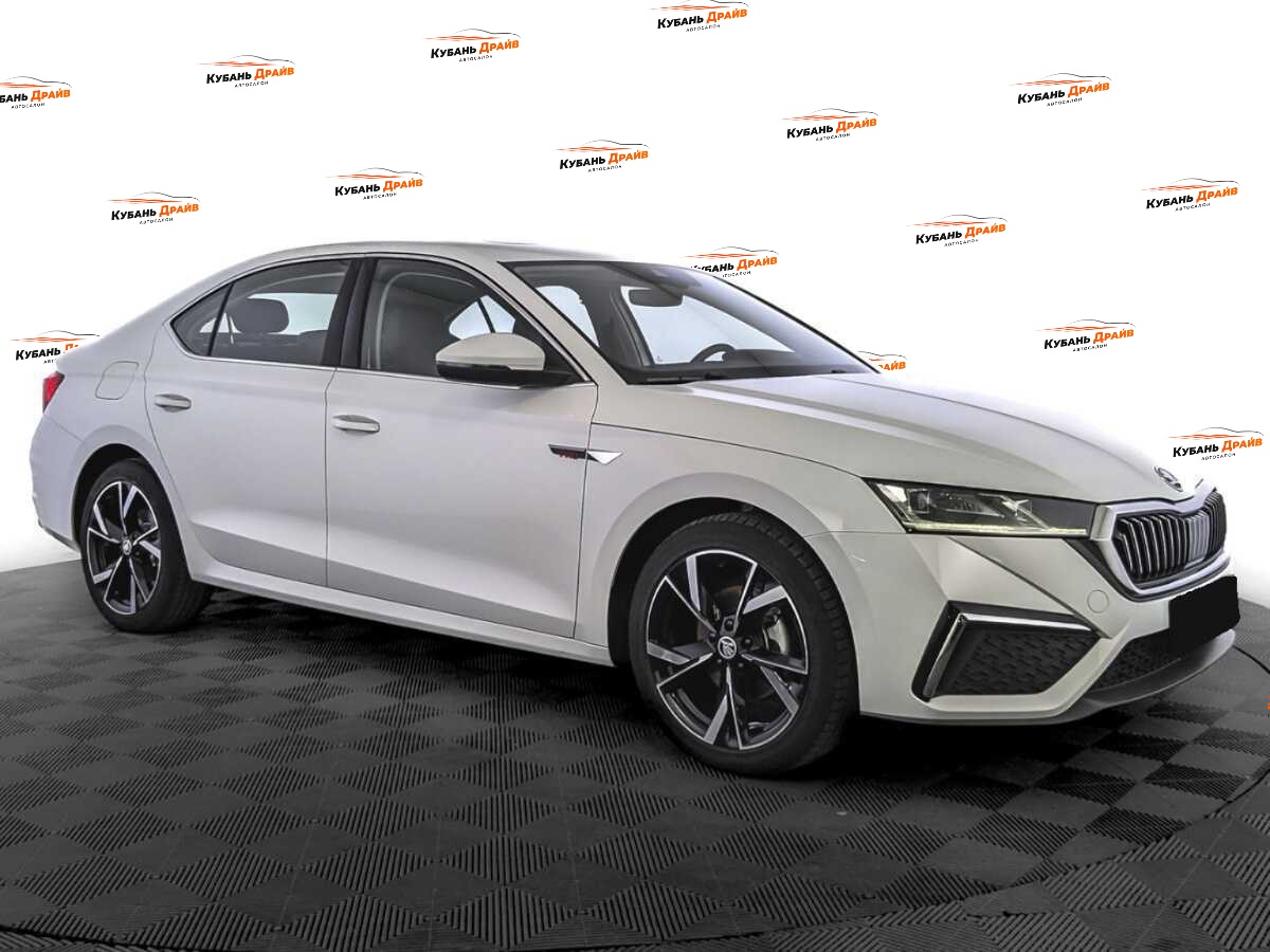 Skoda Octavia 2023 года с пробегом. Фото: #2
