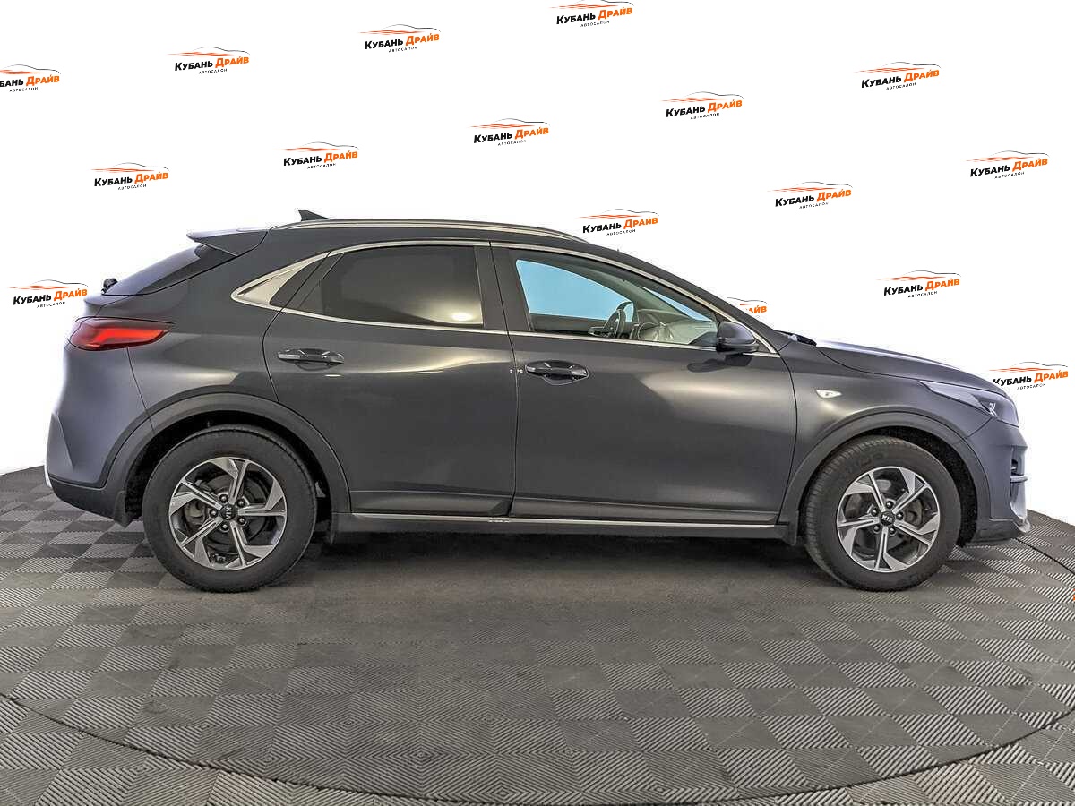 Kia XCeed 2021 года с пробегом. Фото: #3