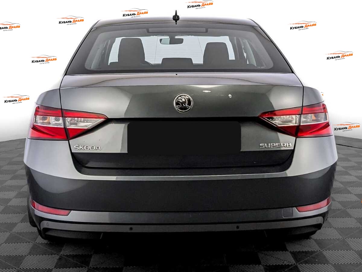 Skoda Superb 2018 года с пробегом. Фото: #5