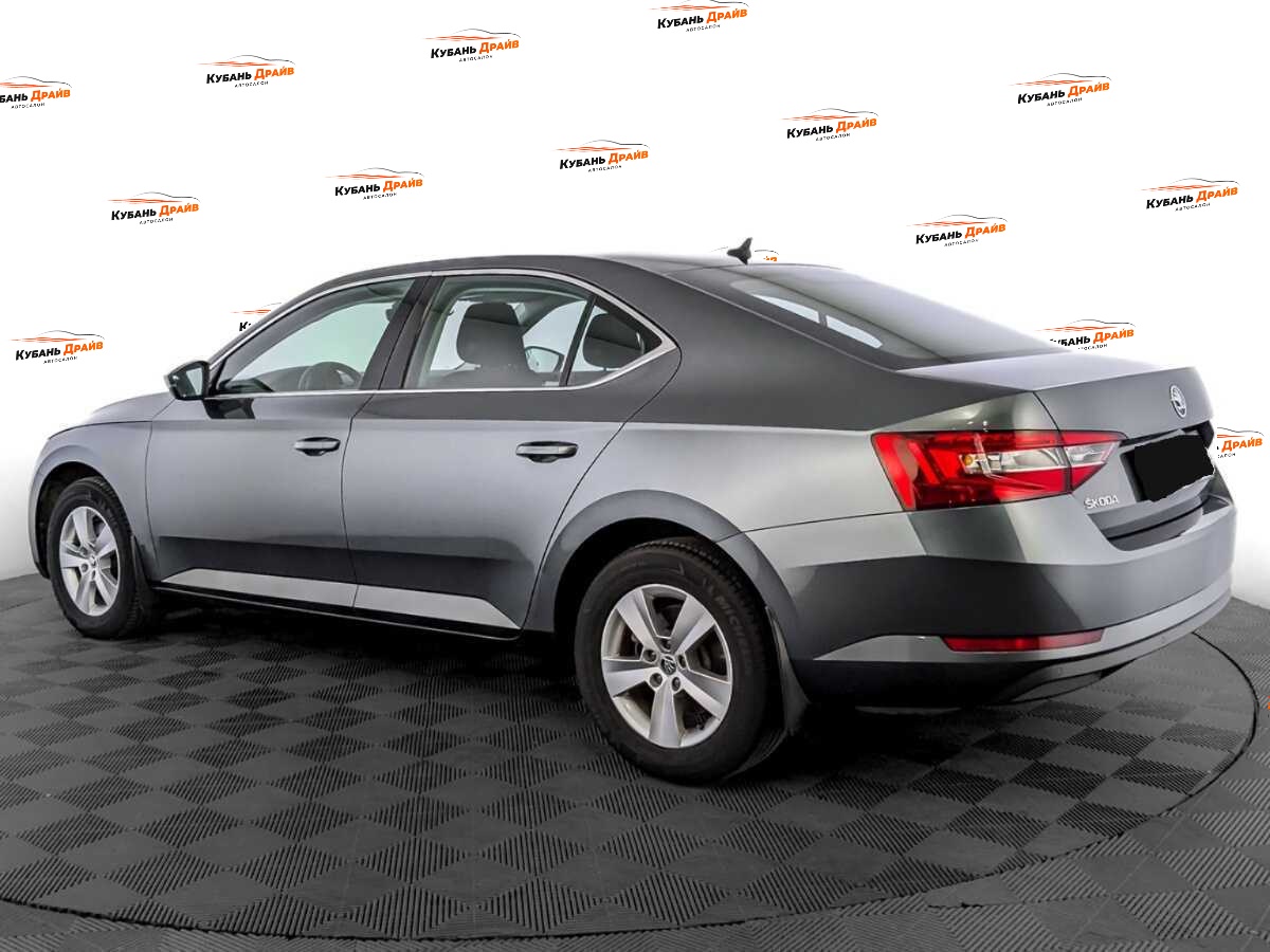 Skoda Superb 2018 года с пробегом. Фото: #6