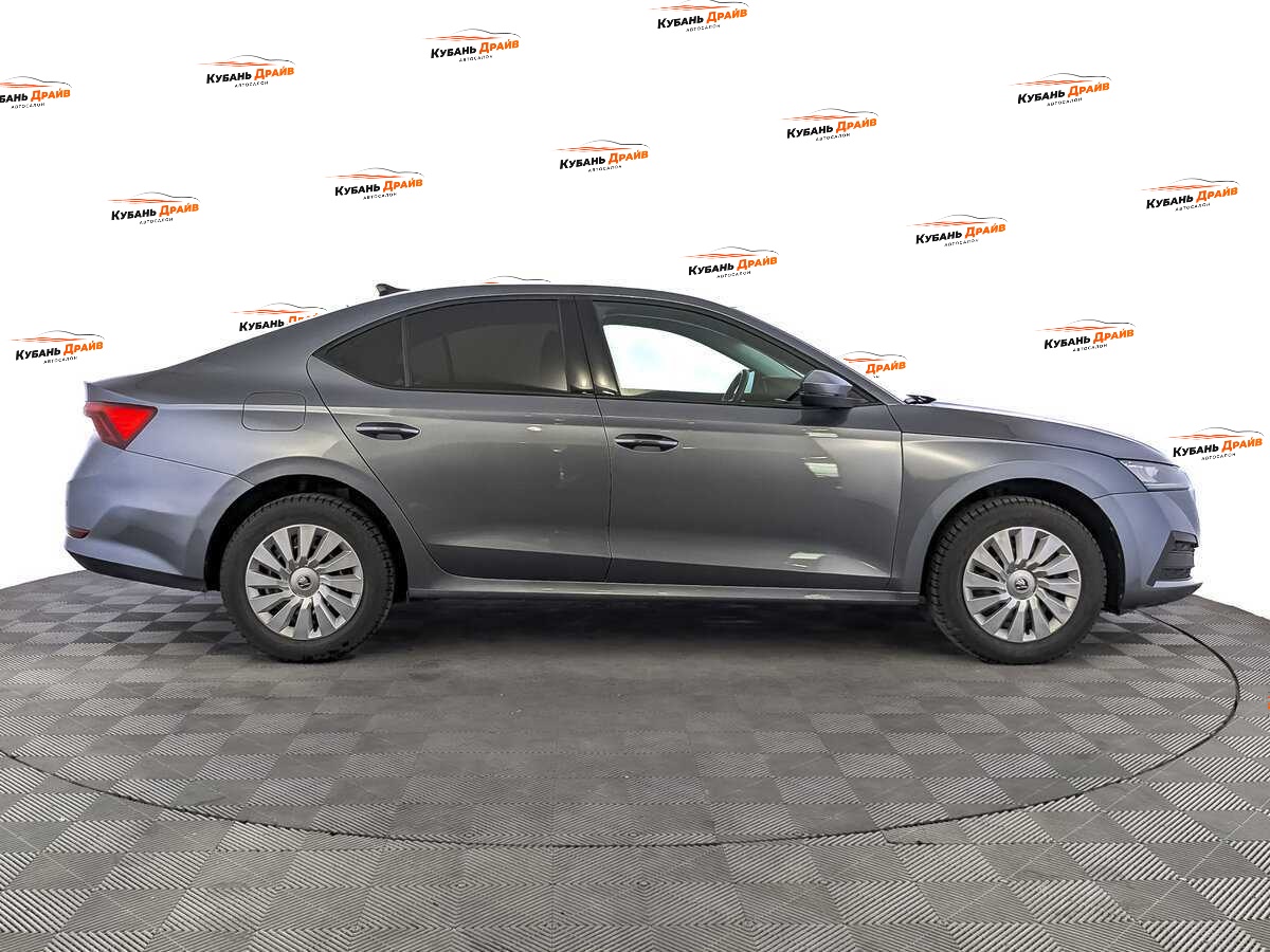 Skoda Octavia 2021 года с пробегом. Фото: #3