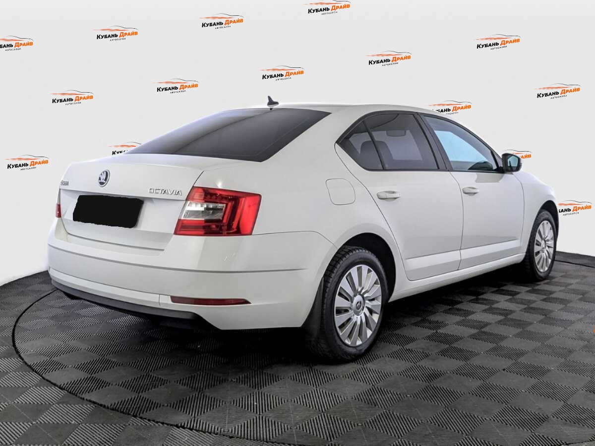 Skoda Octavia 2019 года с пробегом. Фото: #4