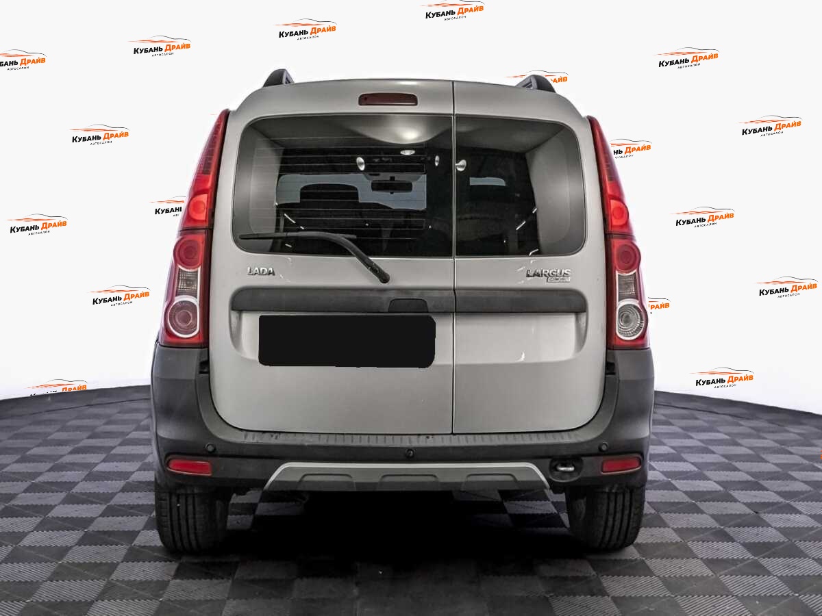 Lada (ВАЗ) Largus 2017 года с пробегом. Фото: #5