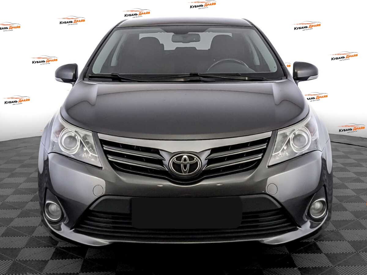 Toyota Avensis 2012 года с пробегом. Фото: #1