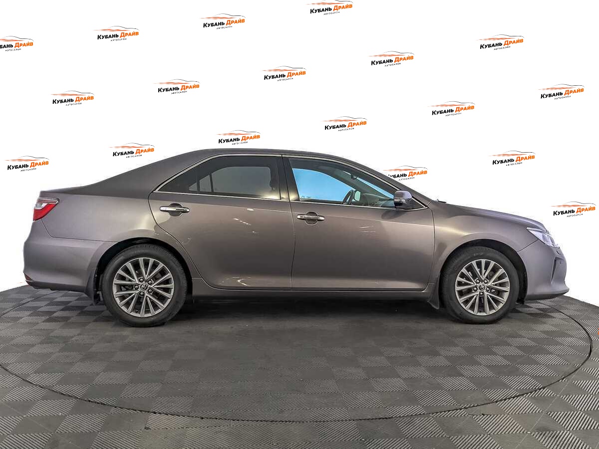 Toyota Camry 2016 года с пробегом. Фото: #3