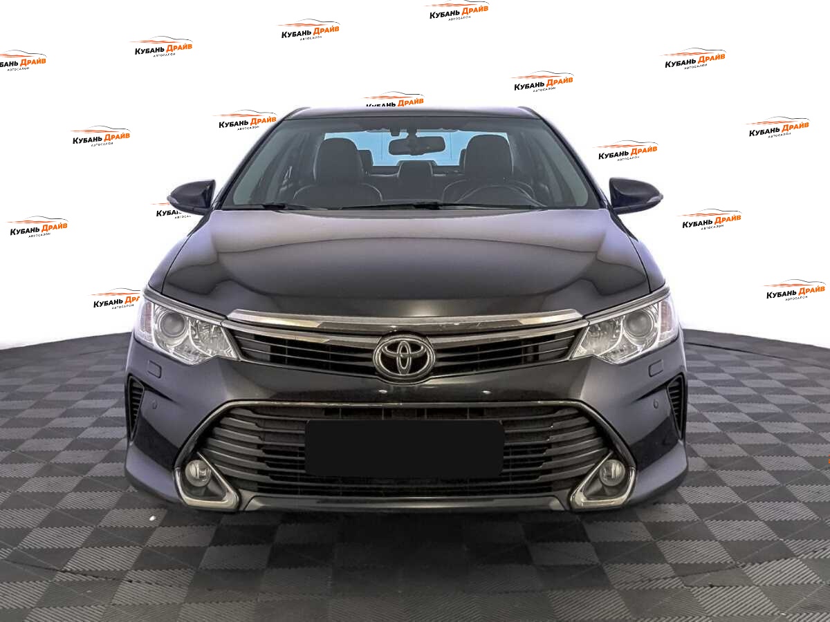 Toyota Camry 2017 года с пробегом. Фото: #1