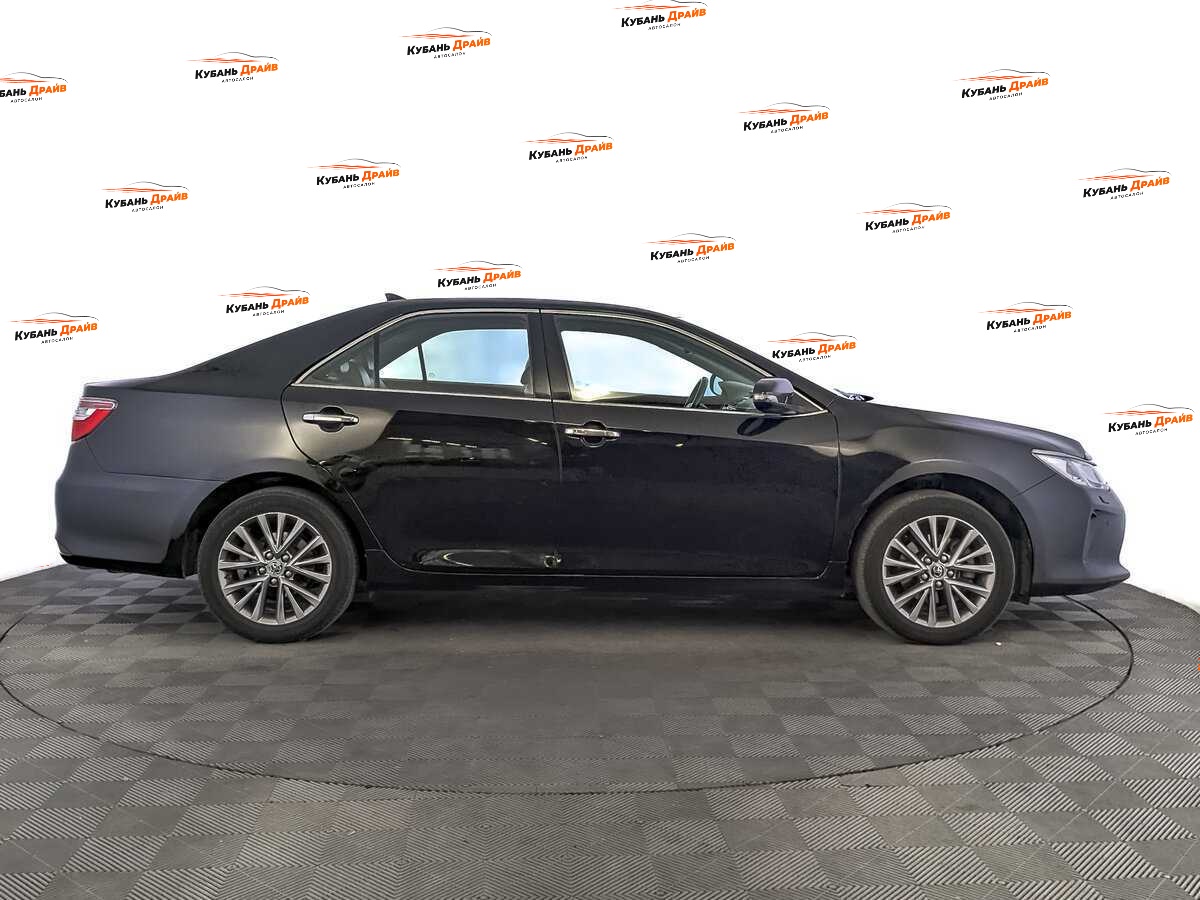 Toyota Camry 2017 года с пробегом. Фото: #3