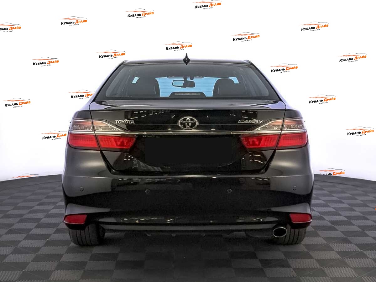 Toyota Camry 2017 года с пробегом. Фото: #5