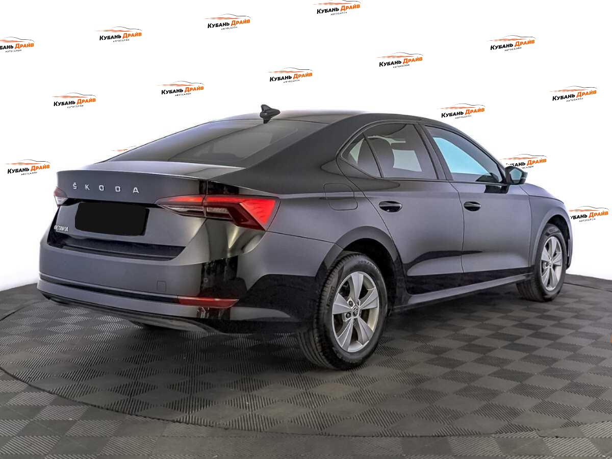 Skoda Octavia 2021 года с пробегом. Фото: #4