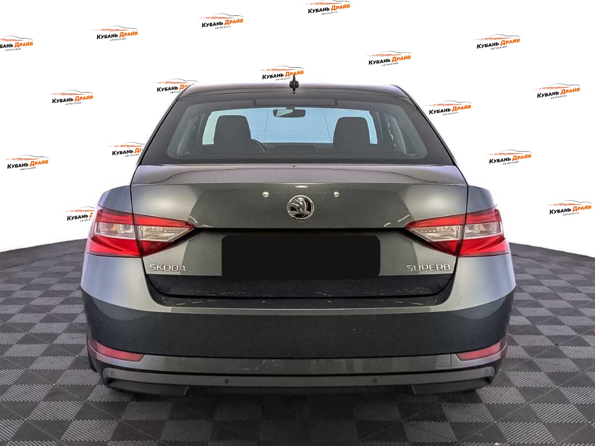 Skoda Superb 2019 года с пробегом. Фото: #5