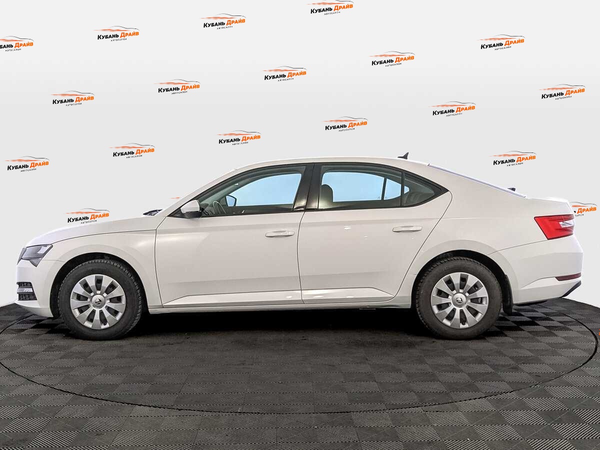 Skoda Superb 2021 года с пробегом. Фото: #7