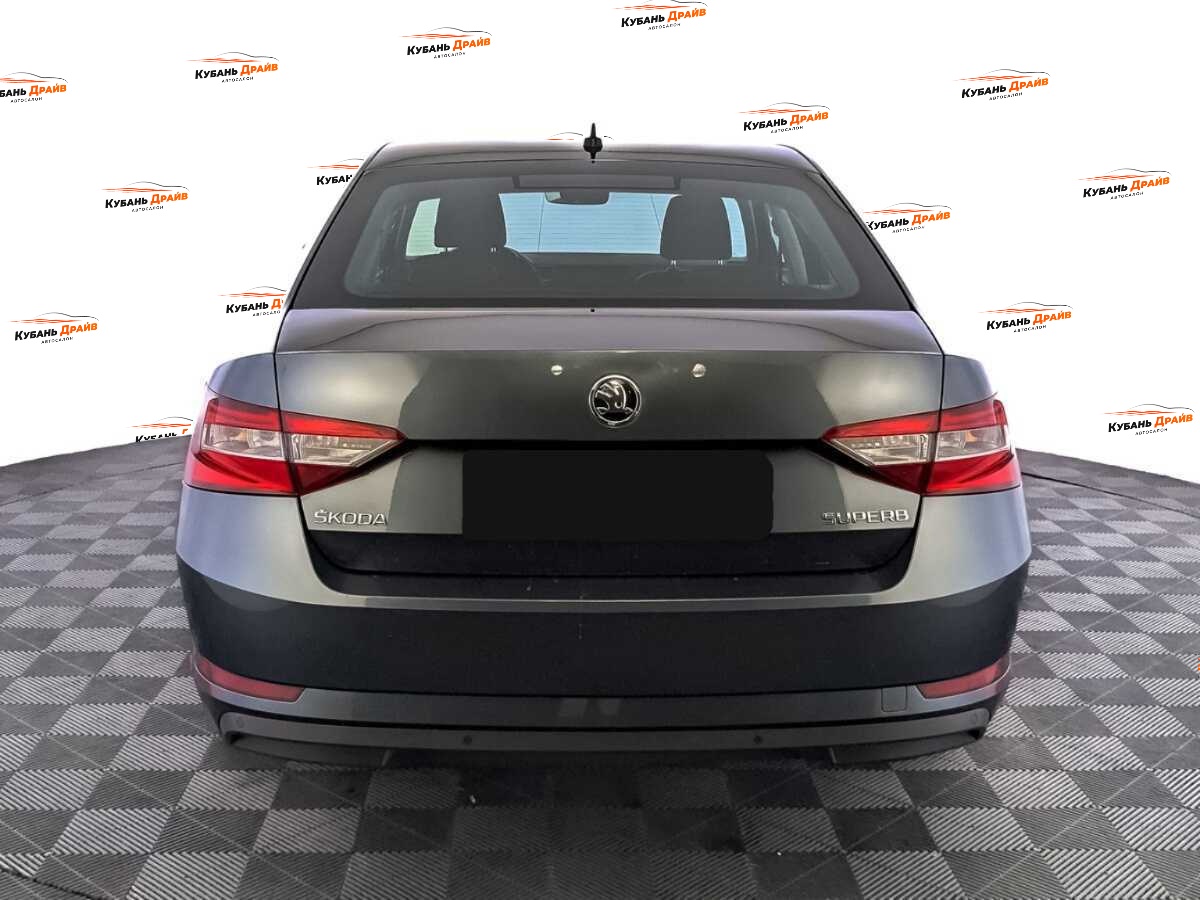 Skoda Superb 2018 года с пробегом. Фото: #5