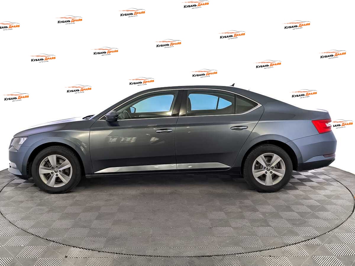 Skoda Superb 2018 года с пробегом. Фото: #7