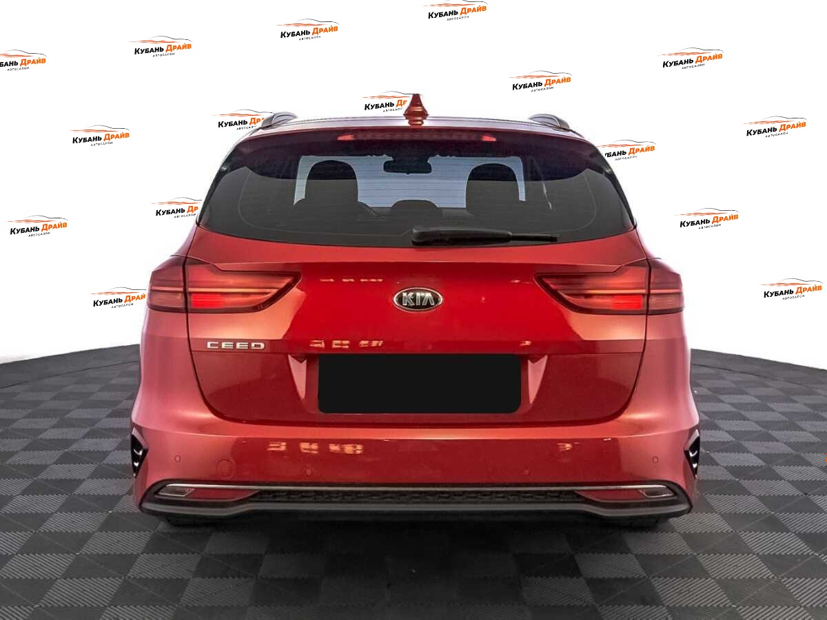 Kia Ceed 2021 года с пробегом. Фото: #5