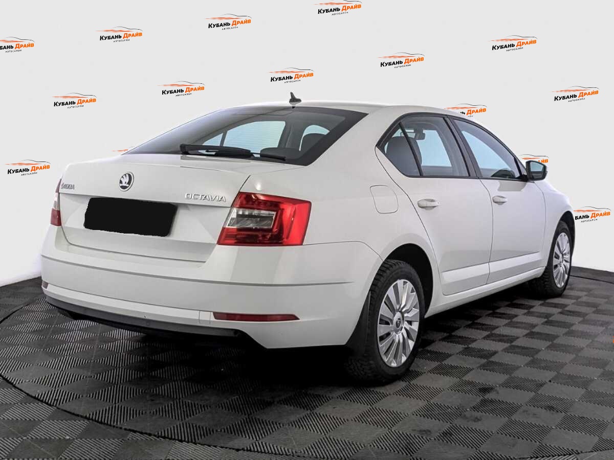 Skoda Octavia 2020 года с пробегом. Фото: #4