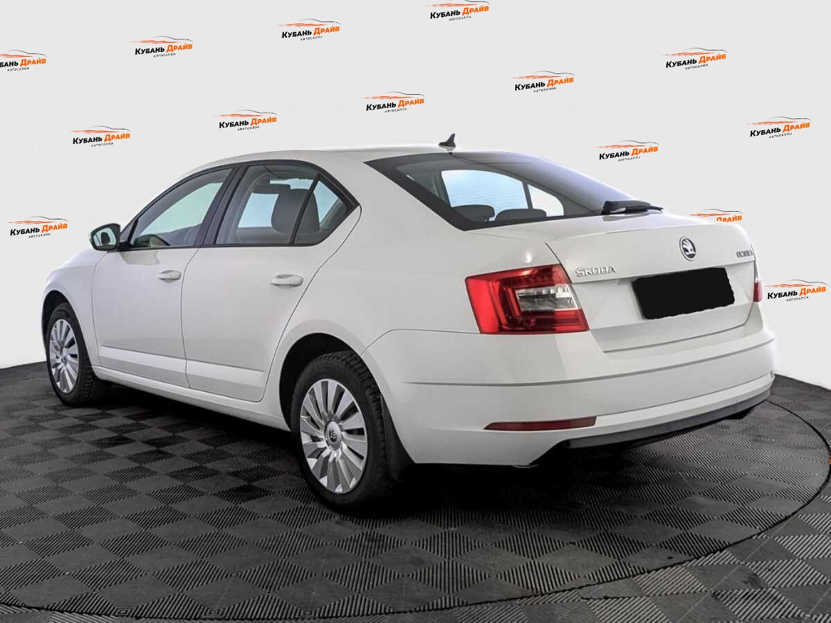 Skoda Octavia 2020 года с пробегом. Фото: #6