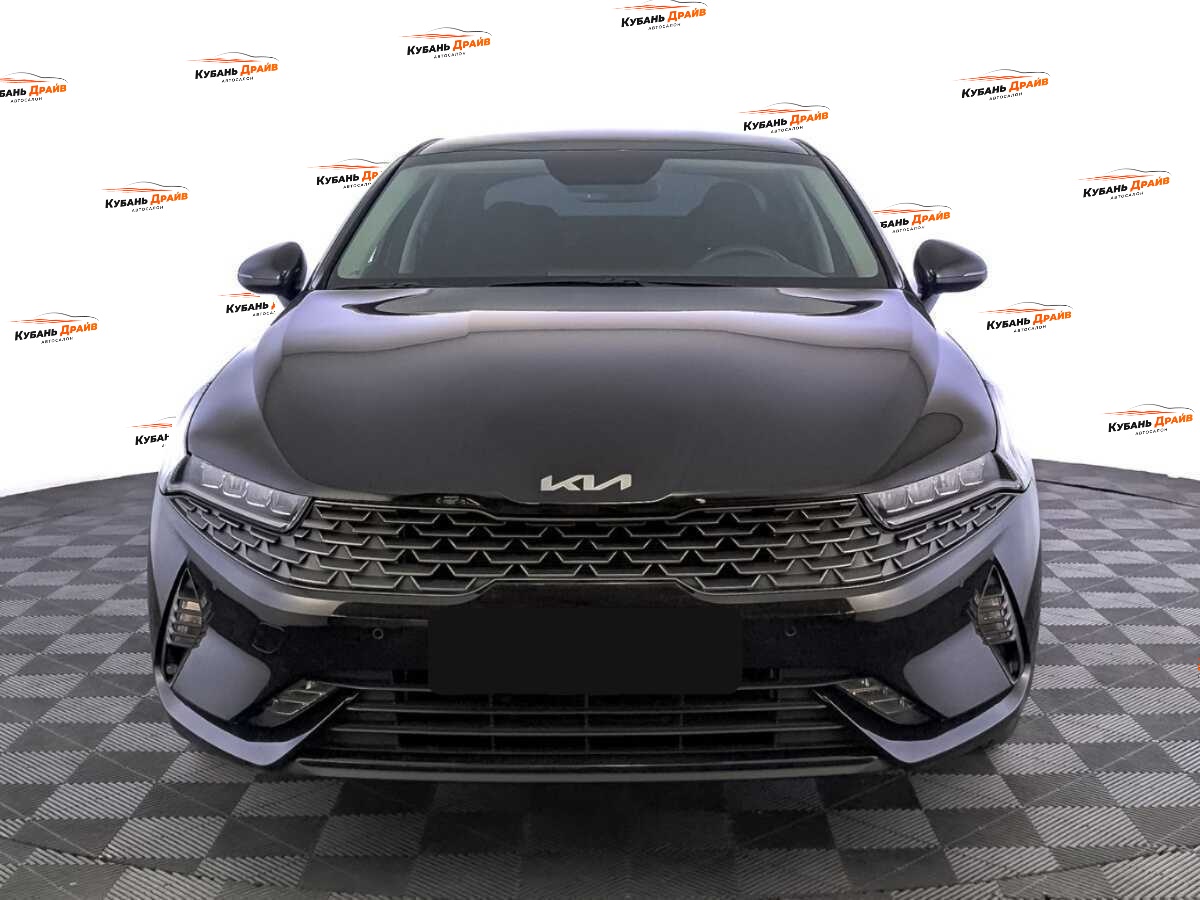 Kia K5 2023 года с пробегом. Фото: #1