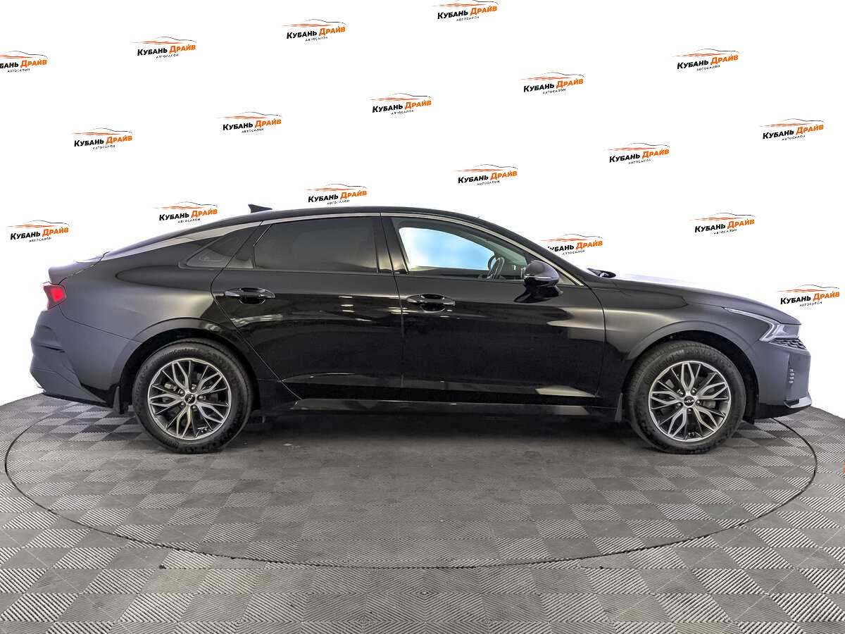 Kia K5 2023 года с пробегом. Фото: #3