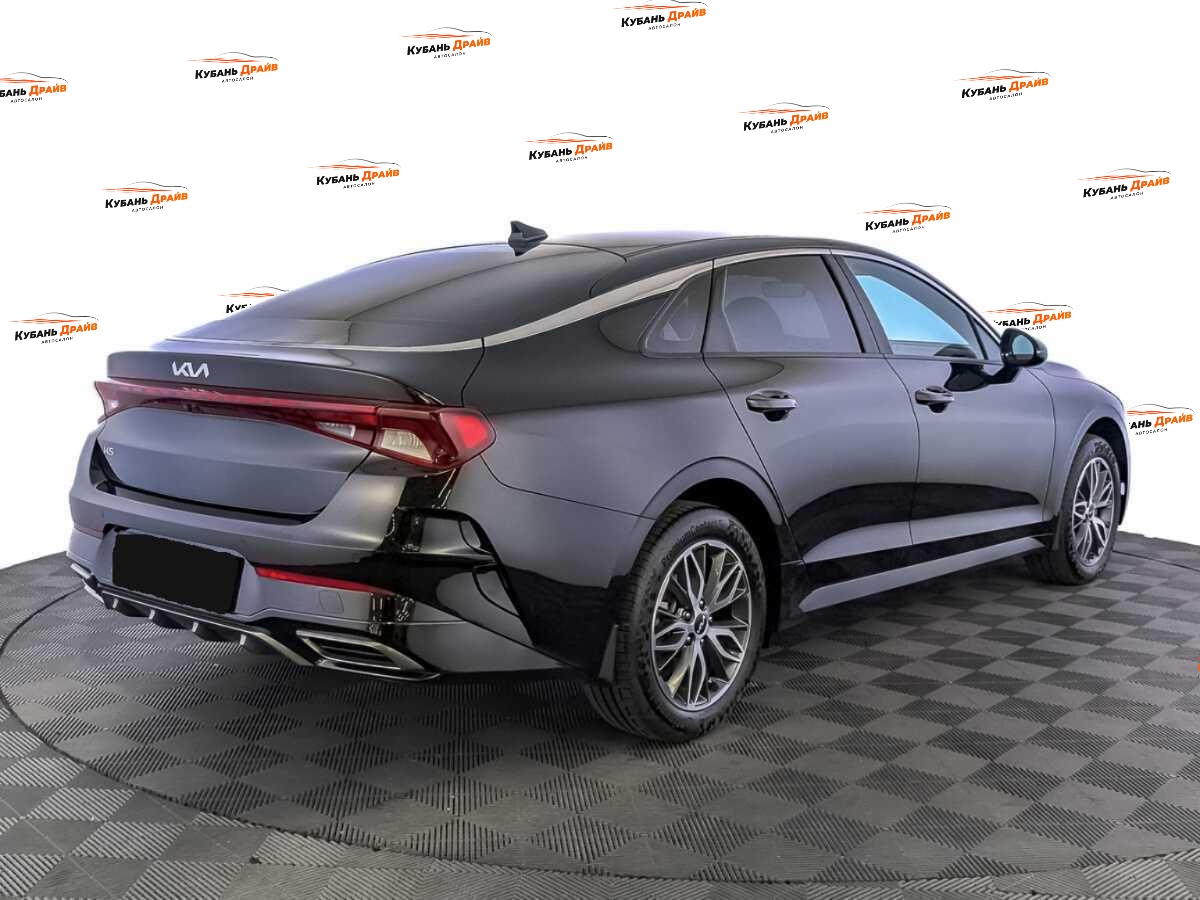 Kia K5 2023 года с пробегом. Фото: #4