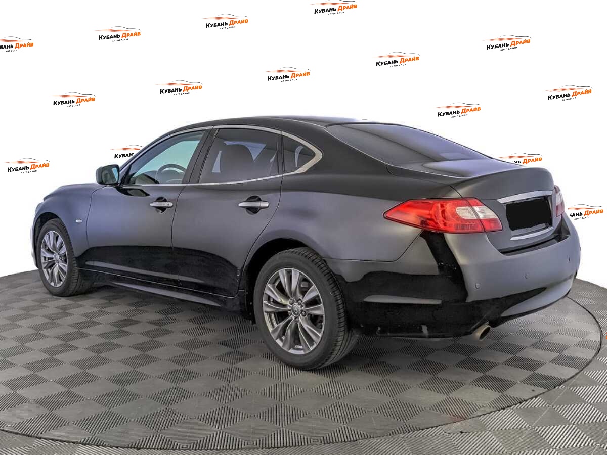 Infiniti Q70 2014 года с пробегом. Фото: #6