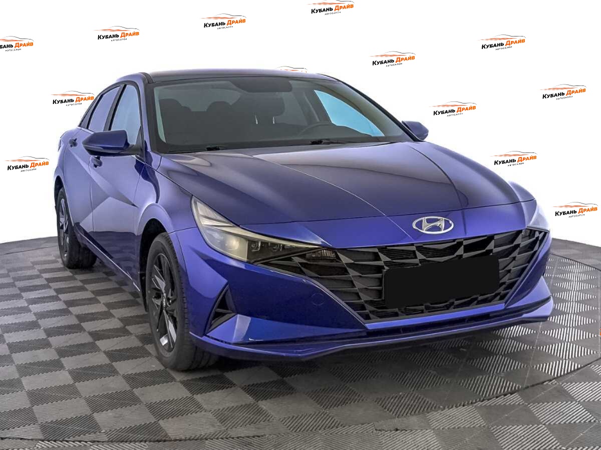 Hyundai Elantra 2021 года с пробегом. Фото: #2