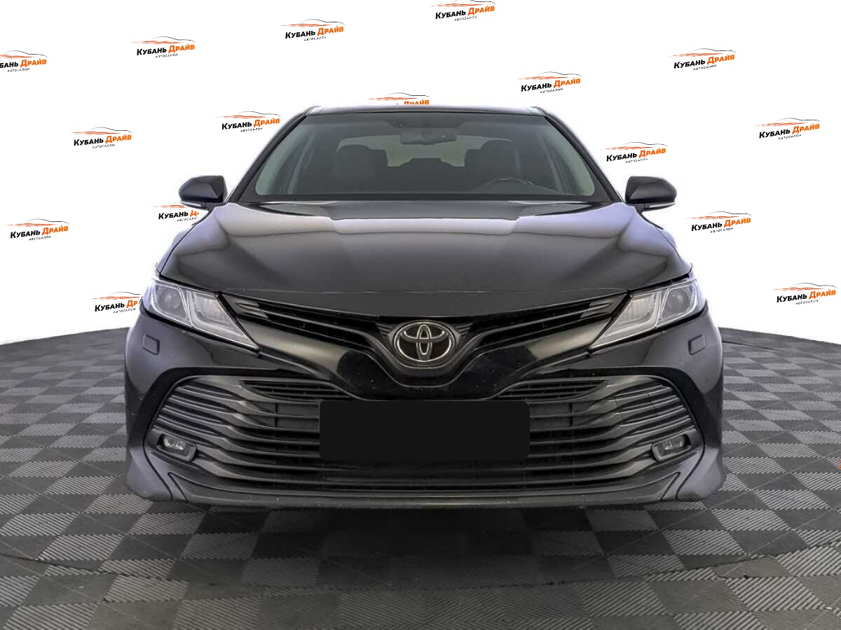 Toyota Camry 2019 года с пробегом. Фото: #1