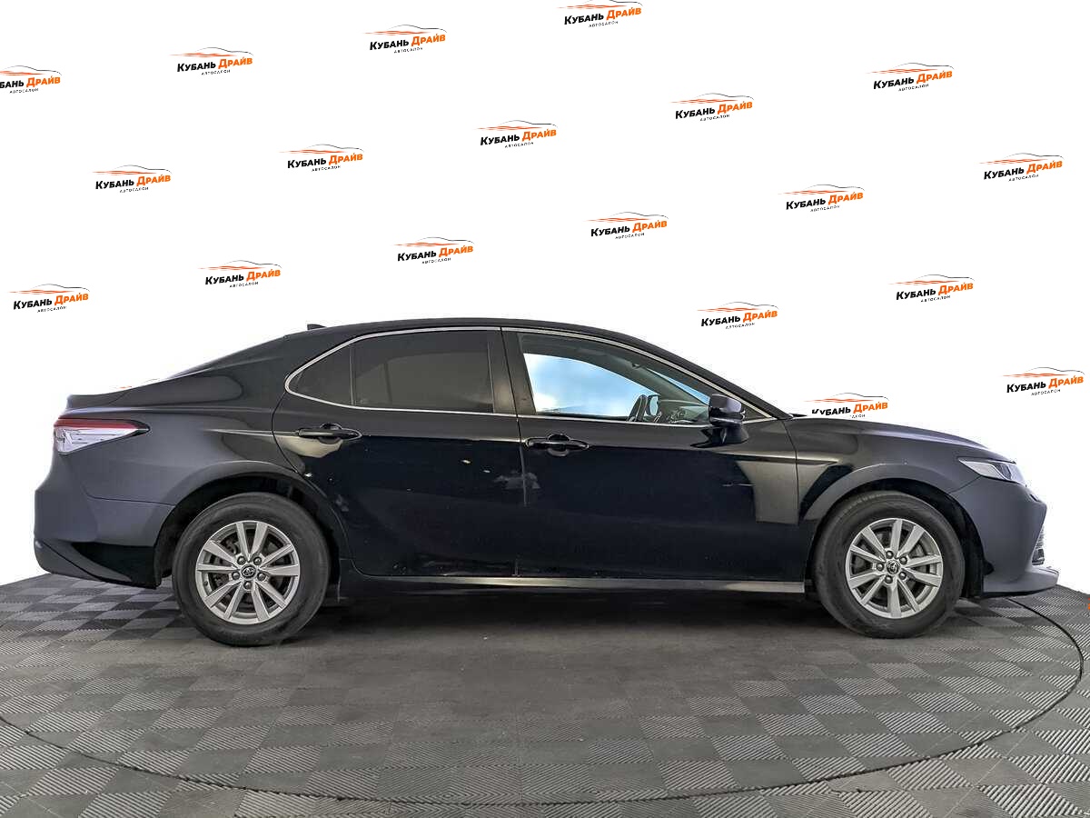 Toyota Camry 2019 года с пробегом. Фото: #3