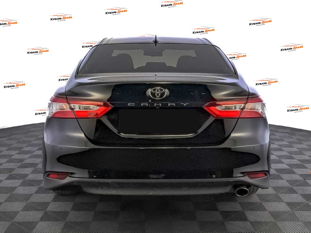 Toyota Camry 2019 года с пробегом. Фото: #5