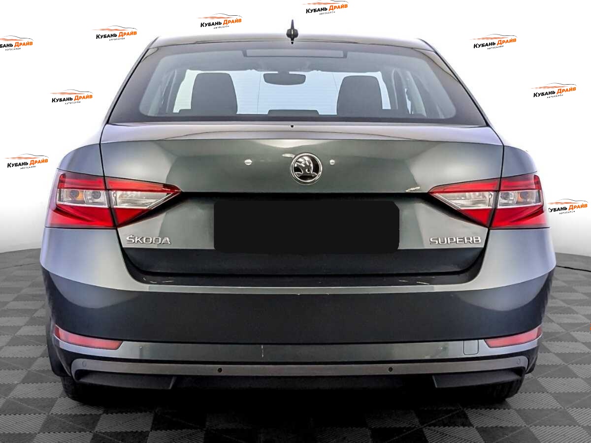 Skoda Superb 2019 года с пробегом. Фото: #5