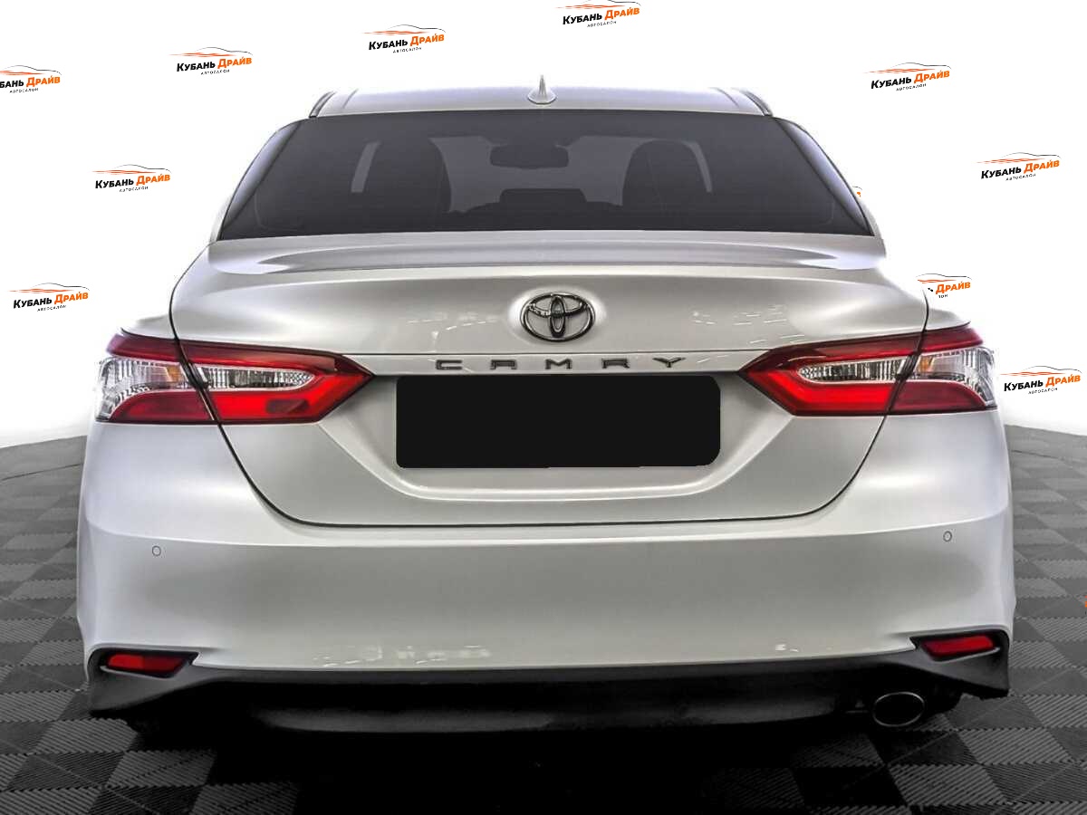 Toyota Camry 2021 года с пробегом. Фото: #5