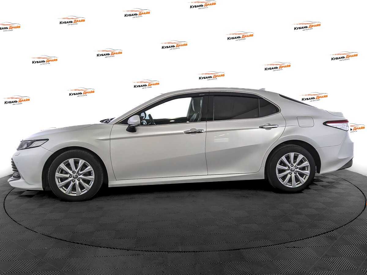 Toyota Camry 2021 года с пробегом. Фото: #7