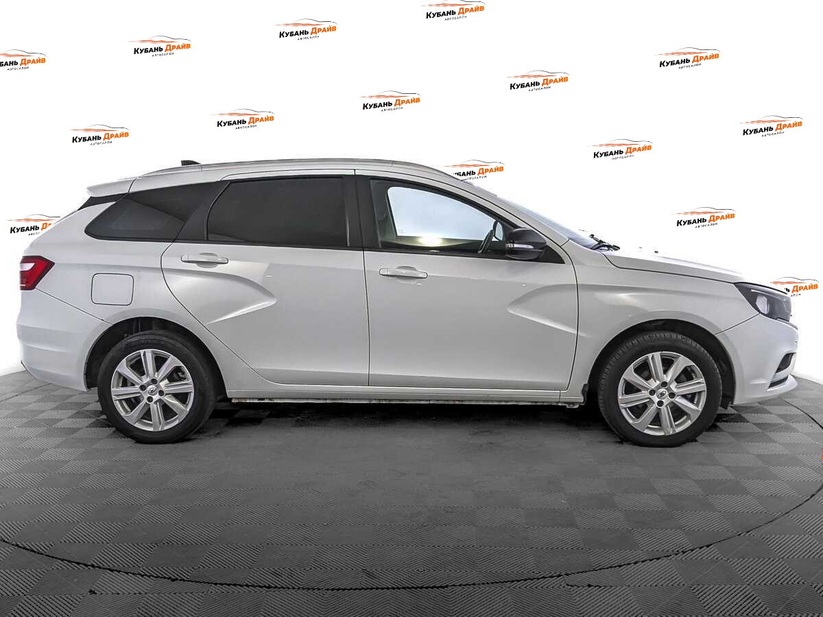 Lada (ВАЗ) Vesta 2021 года с пробегом. Фото: #3