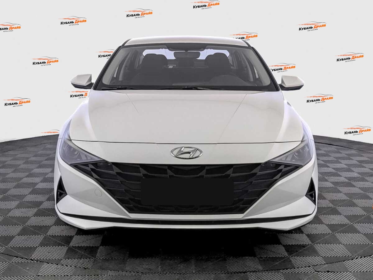 Hyundai Elantra 2021 года с пробегом. Фото: #1