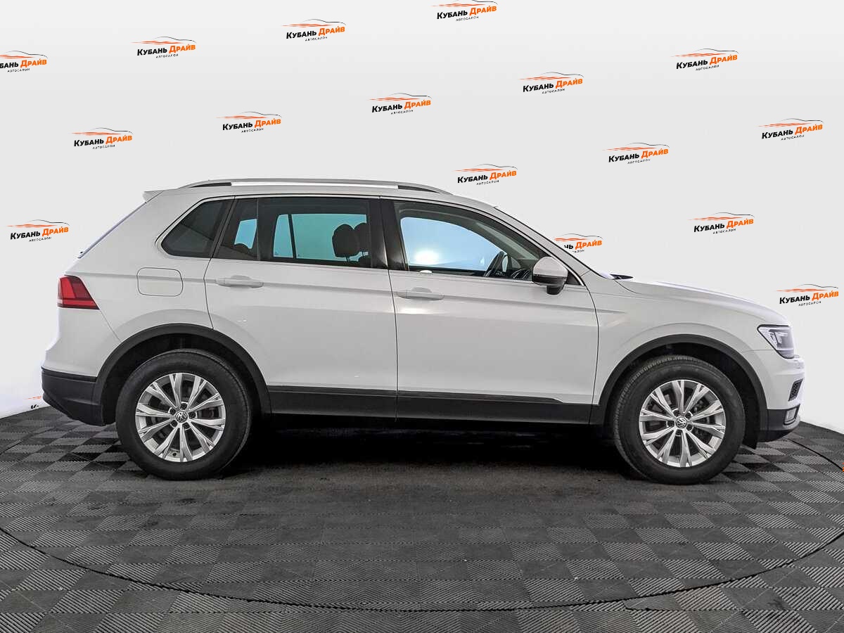 Volkswagen Tiguan 2018 года с пробегом. Фото: #3