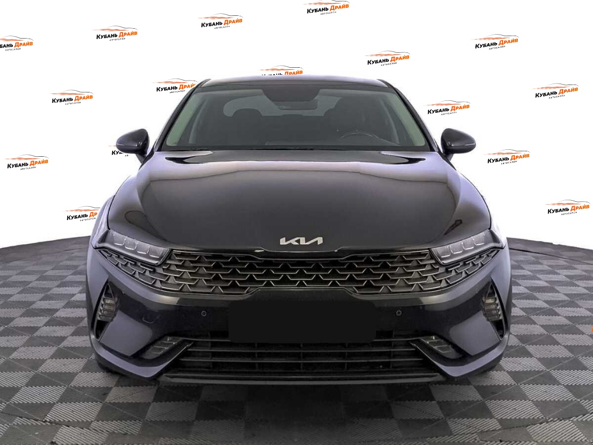 Kia K5 2021 года с пробегом. Фото: #1