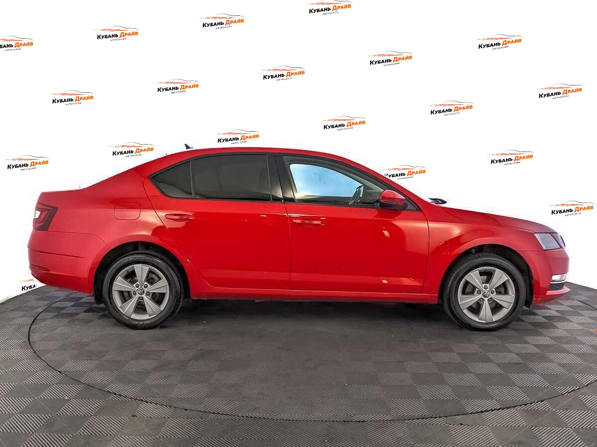 Skoda Octavia 2018 года с пробегом. Фото: #3