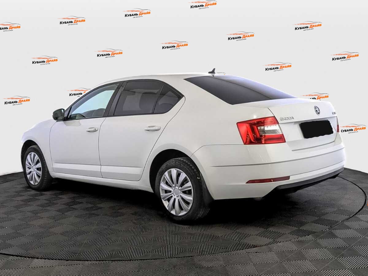 Skoda Octavia 2018 года с пробегом. Фото: #6